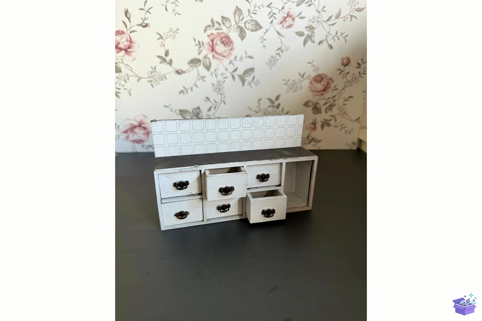 Vintage Dollhouse Mutfak Cabinet Storag - 3D Baskı ve Model Dosyası (STL, OBJ, 3MF) - detaylı önizleme 3
