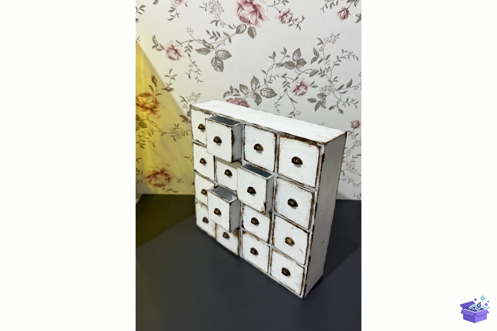 Vintage Miniature Apothecary Cabinet - Lazer Kesim ve Çizim Dosyası (SVG, DXF, EPS, PNG) - detaylı önizleme 6