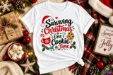"Surviving Christmas One Cookie At a Time" Komik Yılbaşı Tasarımı - El İşi ve Kesim Dosyası (SVG) - detaylı önizleme 2