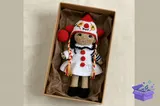 Festive Crochet Doll Desen PDF – 9" - El İşi ve Kesim Dosyası (SVG, DXF, EPS, PNG) - detaylı önizleme 2